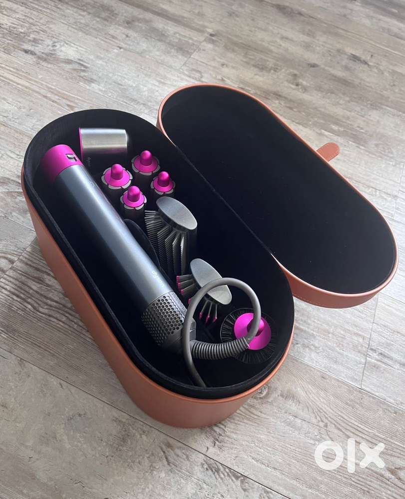 Dyson Airwrap Hardly used negotiable