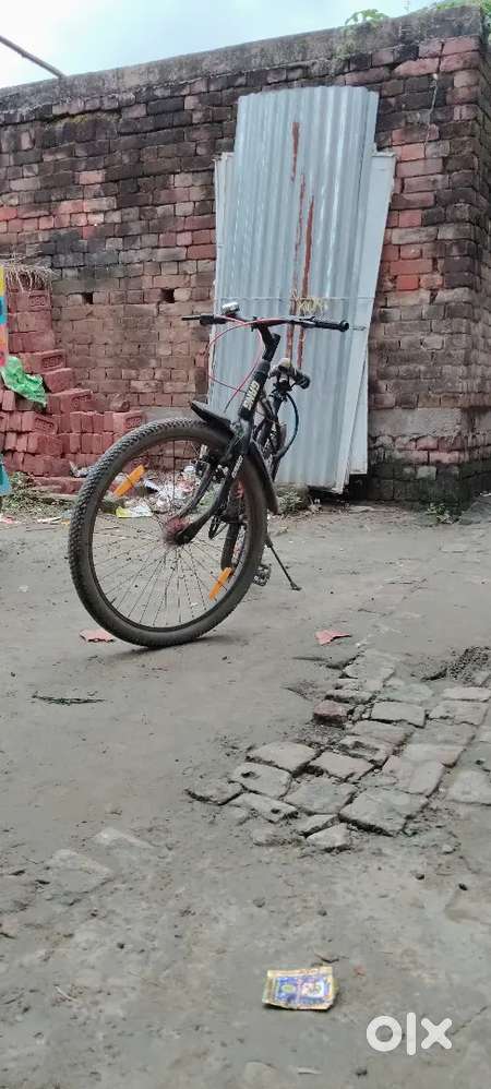 Akondi bari