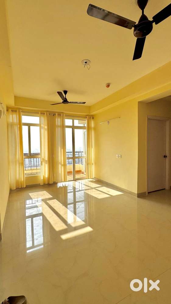 Female Flatmate for Luxurious 2 BHK