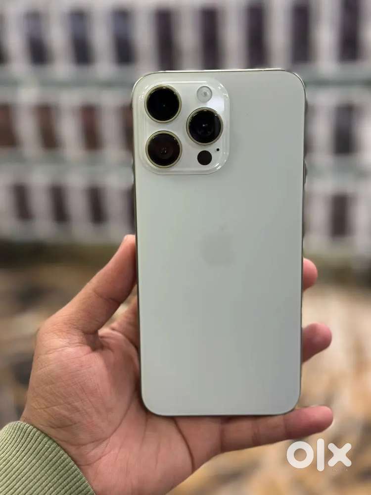 GRAB NOW ITS A 14BIONIC 8GB RAM 15PRO MAX IN REFURBISHED 512GB BUYIT
