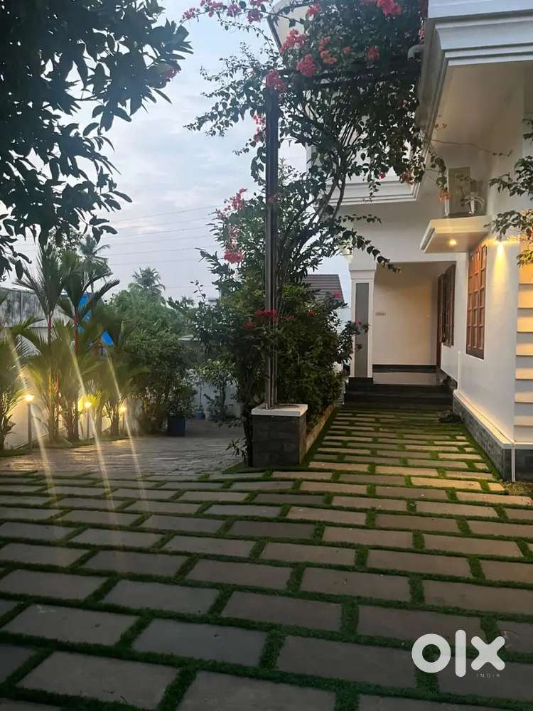 4BHK Independent House for Rent near Kakkanad, 5 Km – ₹20,000