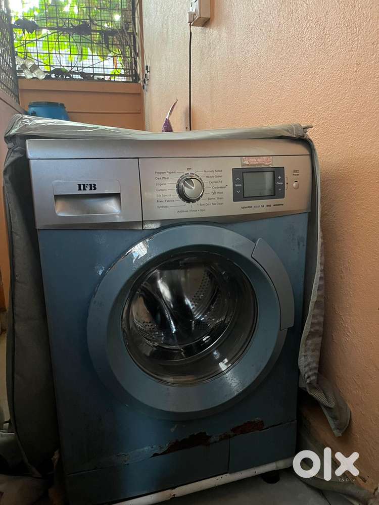 IFB Senator Aqua SX 8 Kg Fully Automatic Front Load Washing Machine