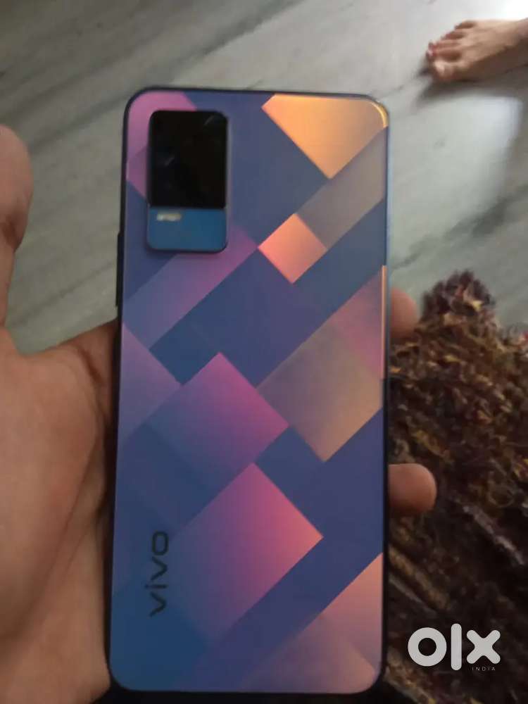 Vivo y73 8+4 Ram 128 rom