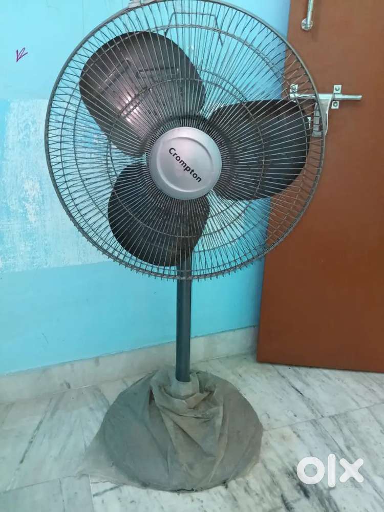 Crompton stand Fan