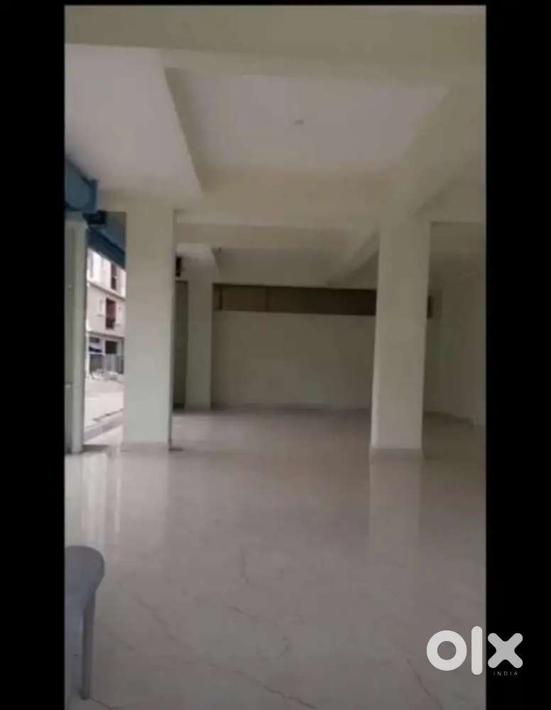 Shop for rent 65000 Negiotable