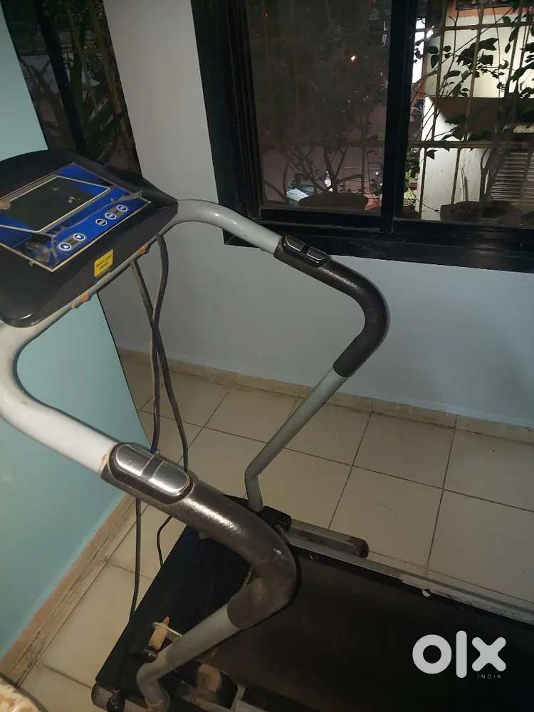 Electronic Treadmill