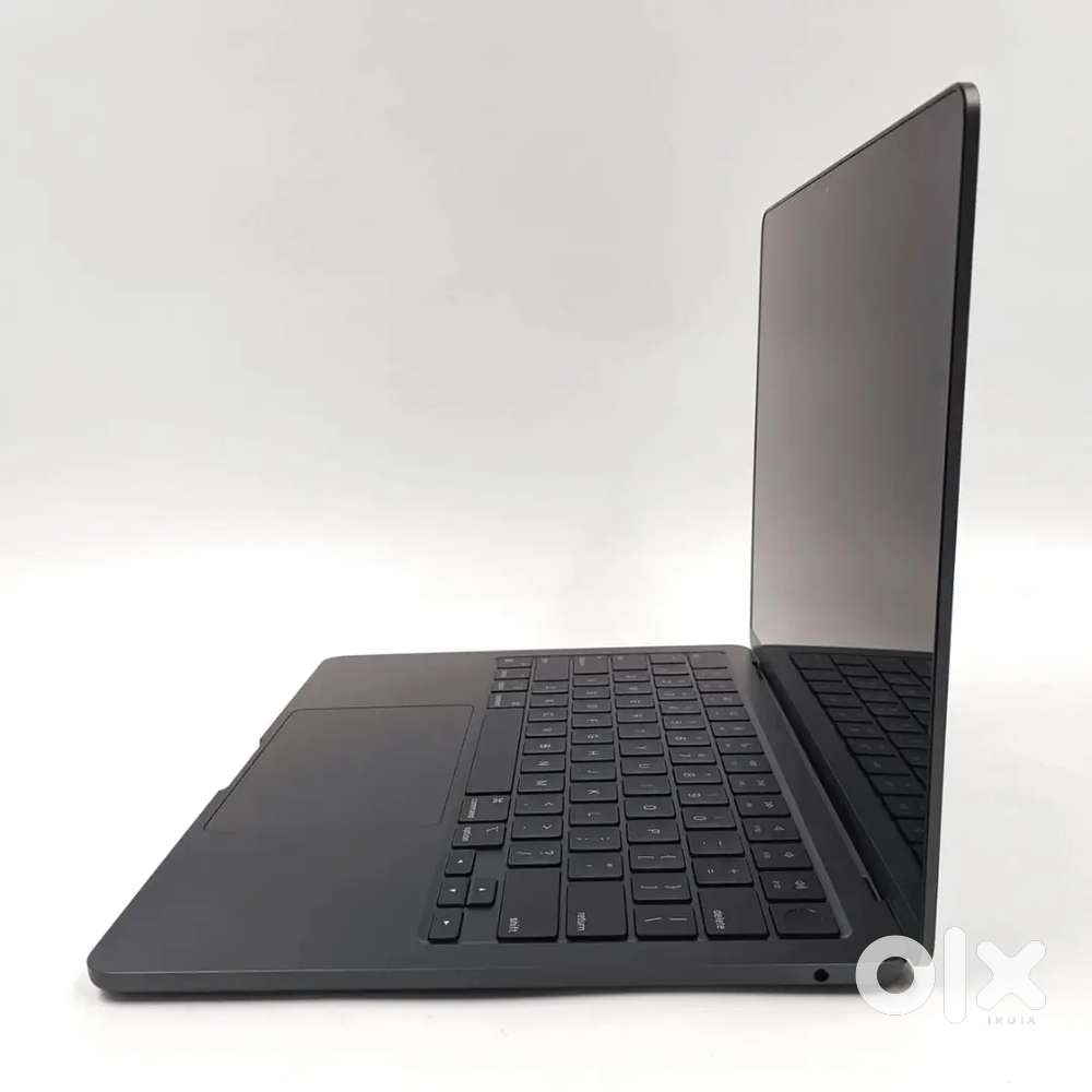 Apple MacBook Pro M4 14 (16GB RAM, 512GB SSD, Space Black, MW2U3LL/A)