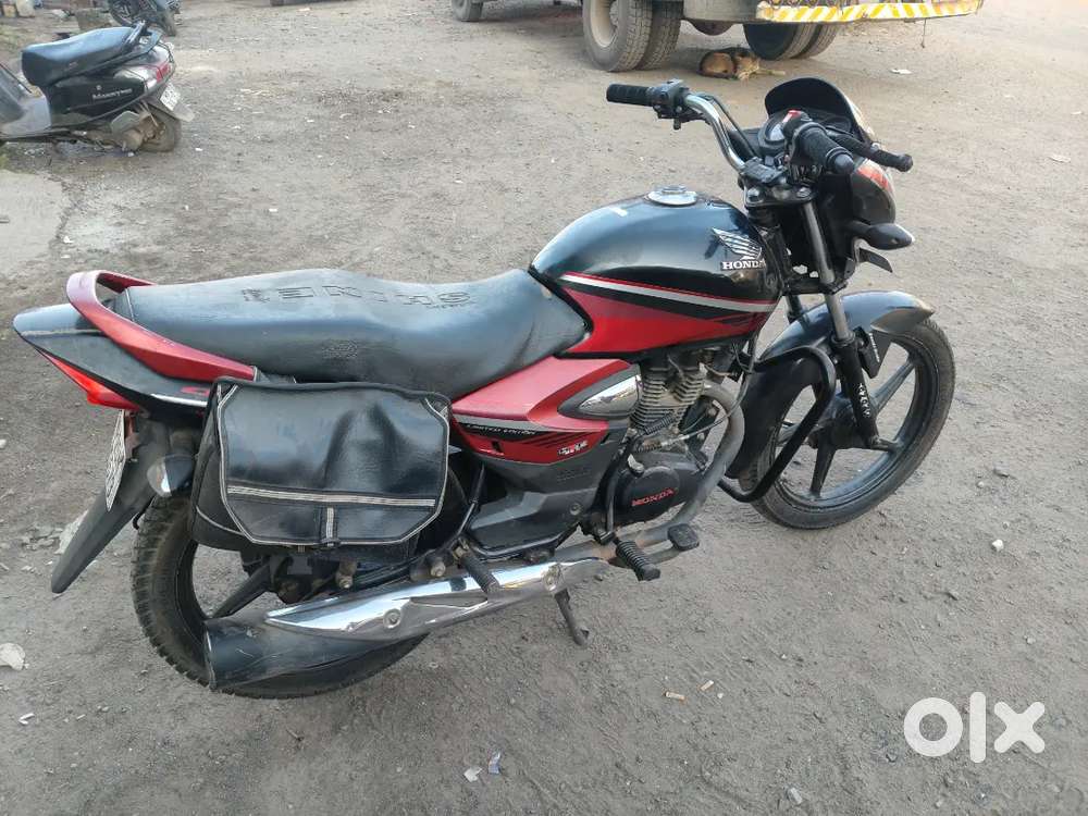 All new condition bike new tyre with all paper complete with insurance