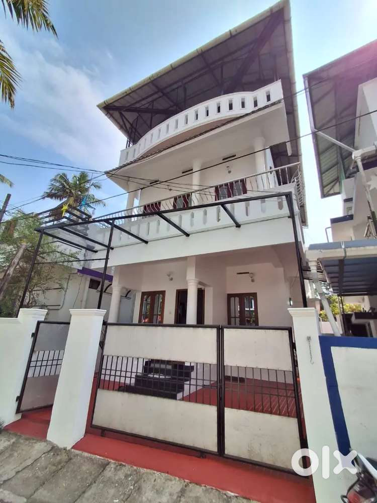 3bhk House for Sale Chembumuku,Near Asissi School