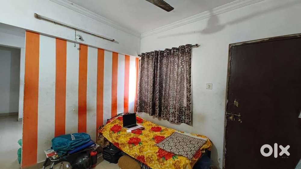 1 room mate required