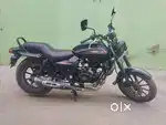 Bajaj avenger 220 street