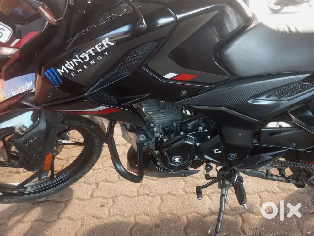 Pulser n150 Bajaj bike price 82000 my sale