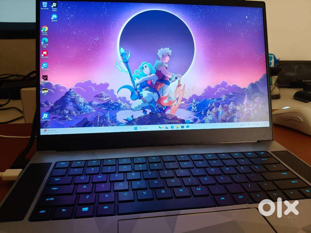 Gaming laptop-Razer Blade 15 i7-8750 16 GB Ram 500GB SSD 6GB GTX 1060