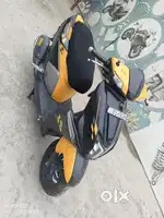 Sports model first owner dish break scooty