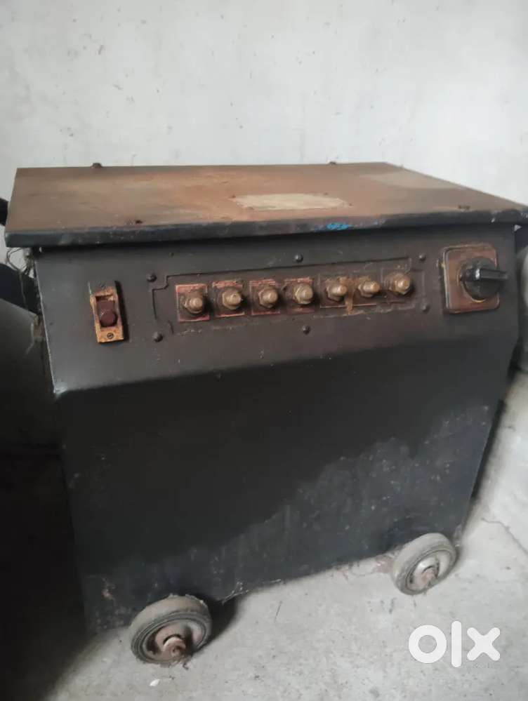 Old model oil type welding machine good working condition