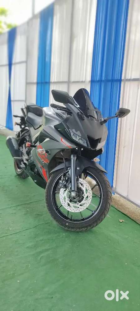 Yamaha R15 v3