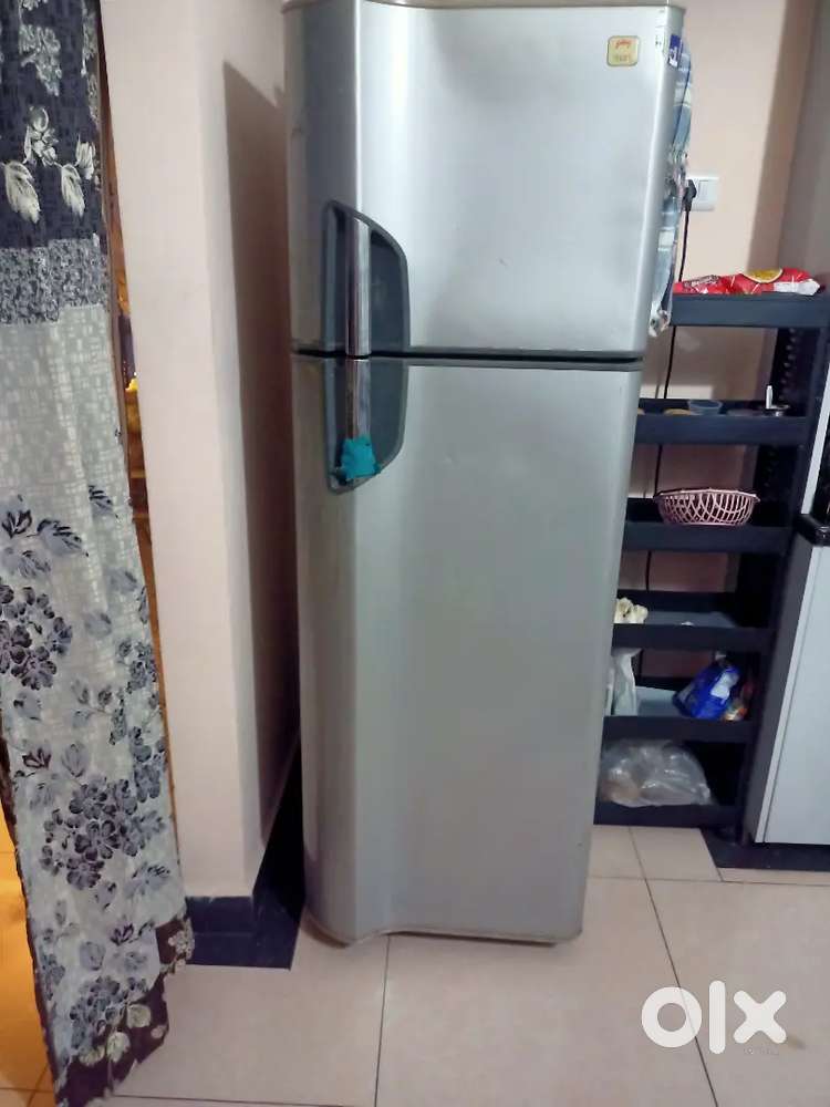 double door godrej fridge