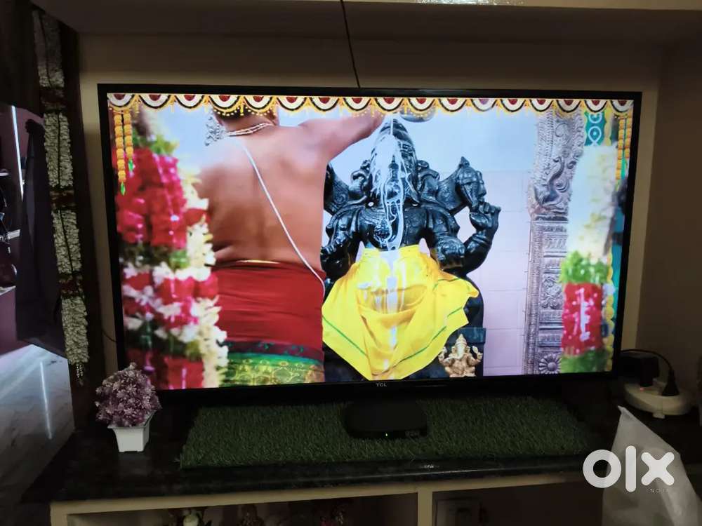 TCL 49 inches
