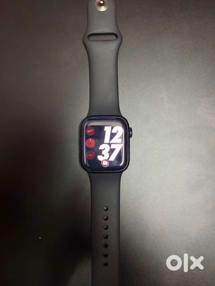 For Sale: Apple Watch Series 8 (Aluminium, GPS Model