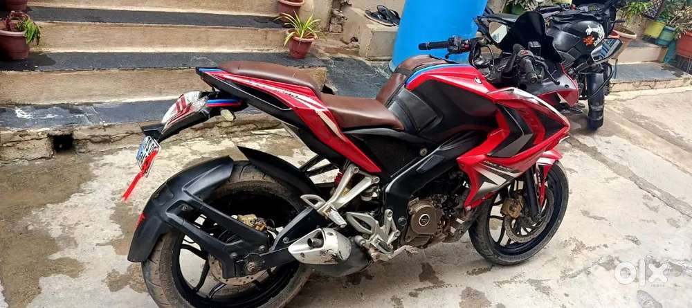 Bajaj pulsar Rs 200