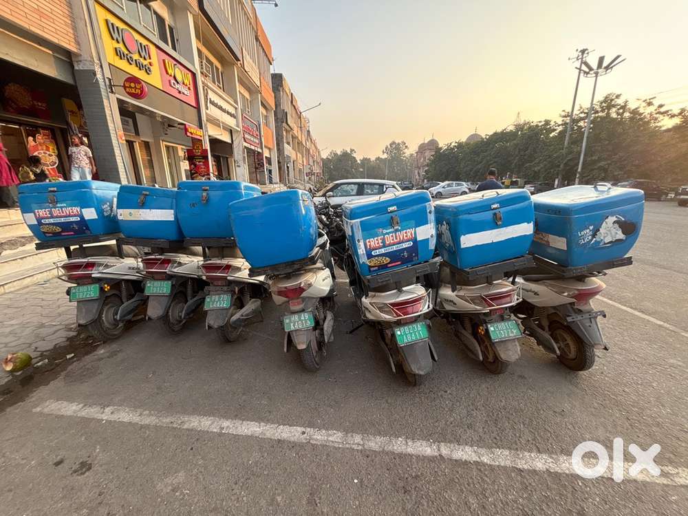 DOMINOS HIRING DELIVERY BOY WEEKLY PAY SALARY PART TIME FULL TIME BOTH