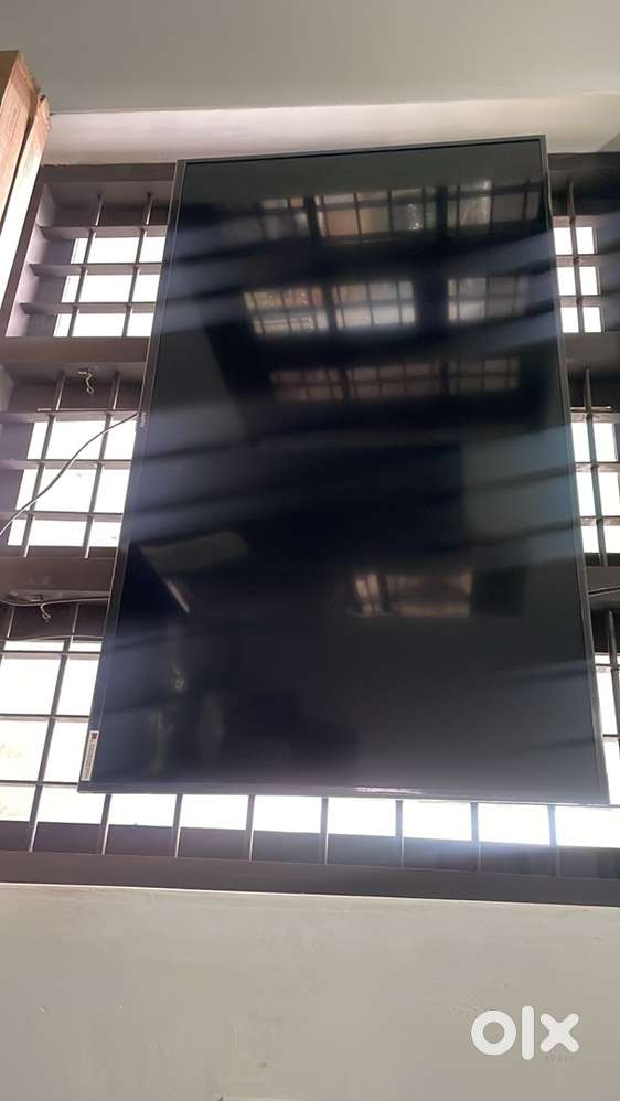 4K-UHD 55 inch  TV Sanyo with box