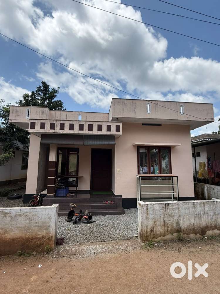 House for sale near Al azhar medical college for 18 lakhs