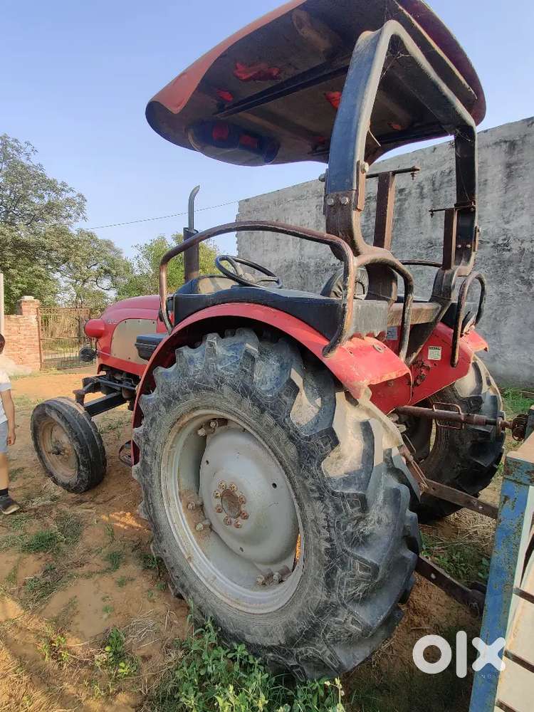 Tafe 4410 tractor and dumper