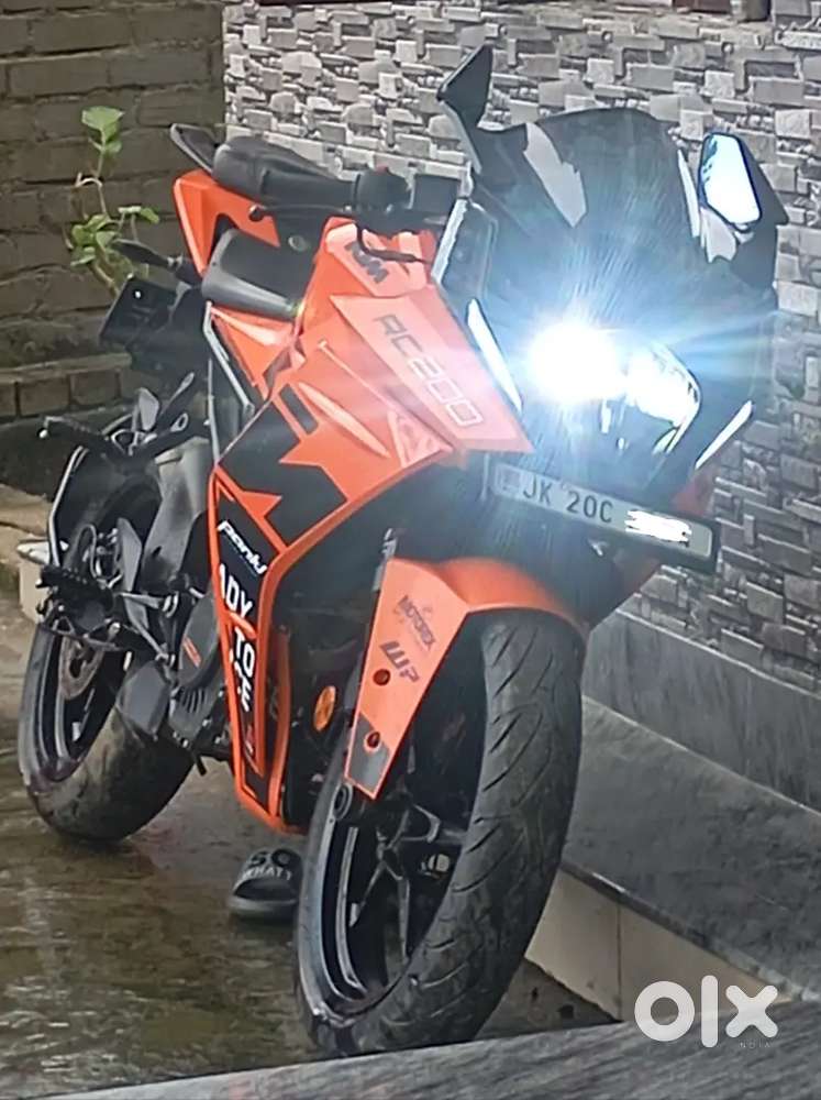 KTM RC 200 2024 MODEL