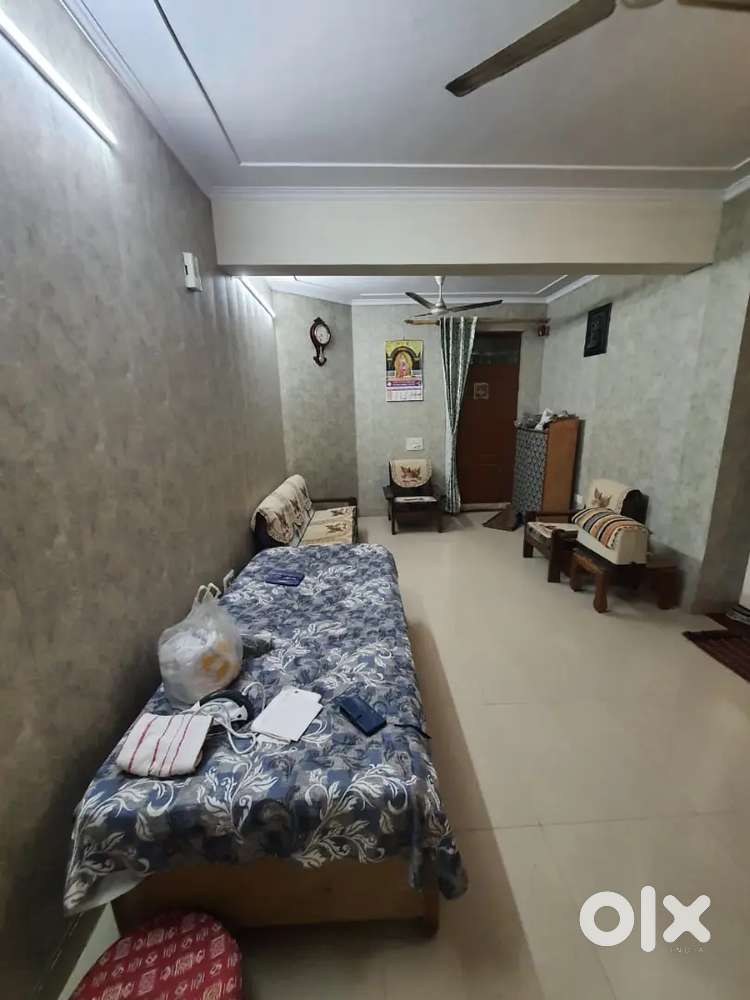 2 BHK Flat for sale in race course