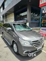 Toyota Innova 2.5 V 7 STR, 2014, Diesel