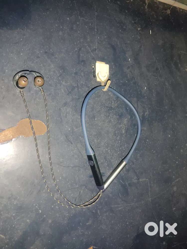 Boat rockerz Bluetooth