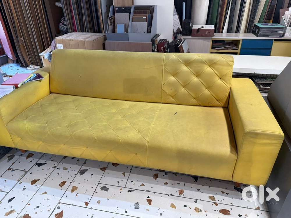 3 sofa of good fabric yellow & teal blue colour
