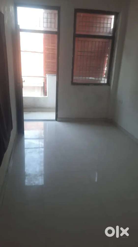 Single room with balcony and separate washroom