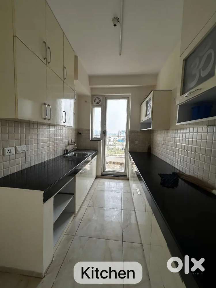 ROYAL RESIDENCY 3BHK SEMI FURNISHED READY TO MOVE GATED SOCIETY..