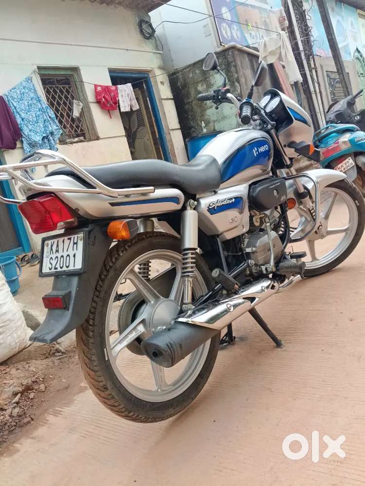 Splendor Plus i3s 2024 model single owner 5 years insurance running