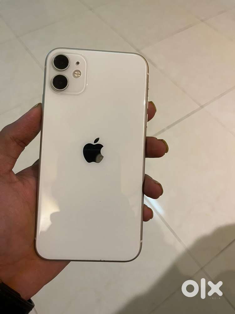 I phone 11 , 64 GB With bill Box Good condition