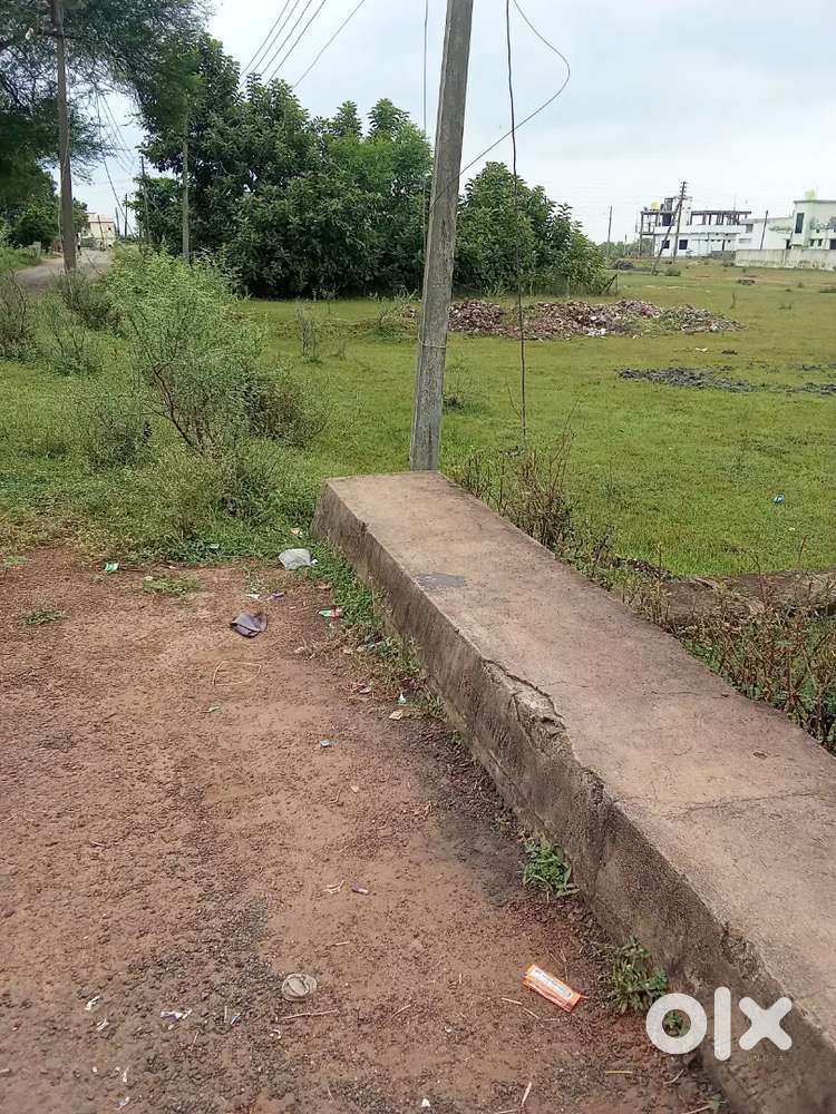 Available commercial main road touch plot at hasara road
