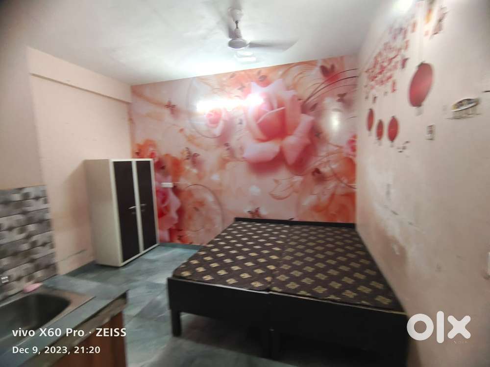 Independent rooms and PG for only girls landran road