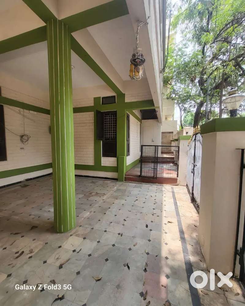 Sale 3BHK duplex west face sainikpuri with semi furnished.
