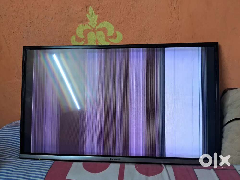 Panasonic 32 inch LED TV