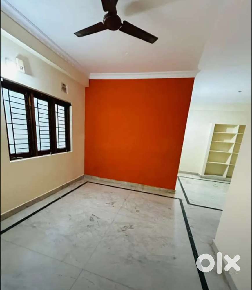 2 bhk flat available on rent