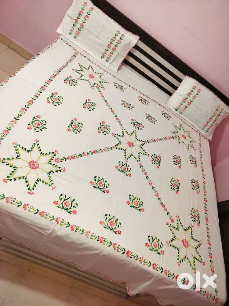 Hand embroidery bedsheet