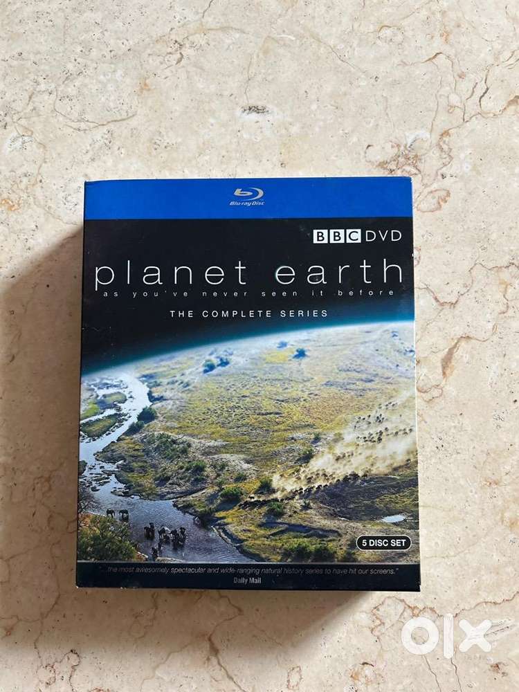 Planet earth I bluray 5 disc set (narrated by David Attenborough)