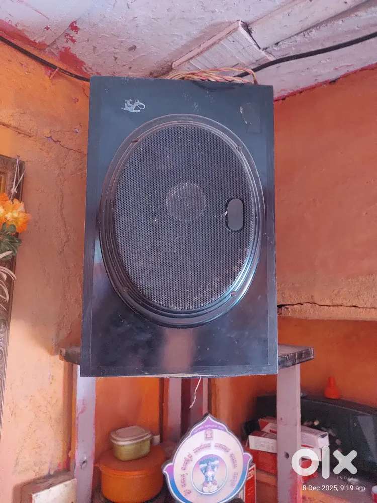 Music system 1 and  2 speakers and CDs