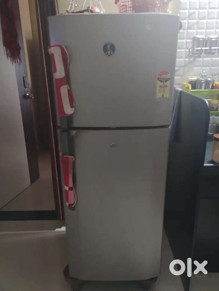 Fridge lg 210 ltrs in good condition