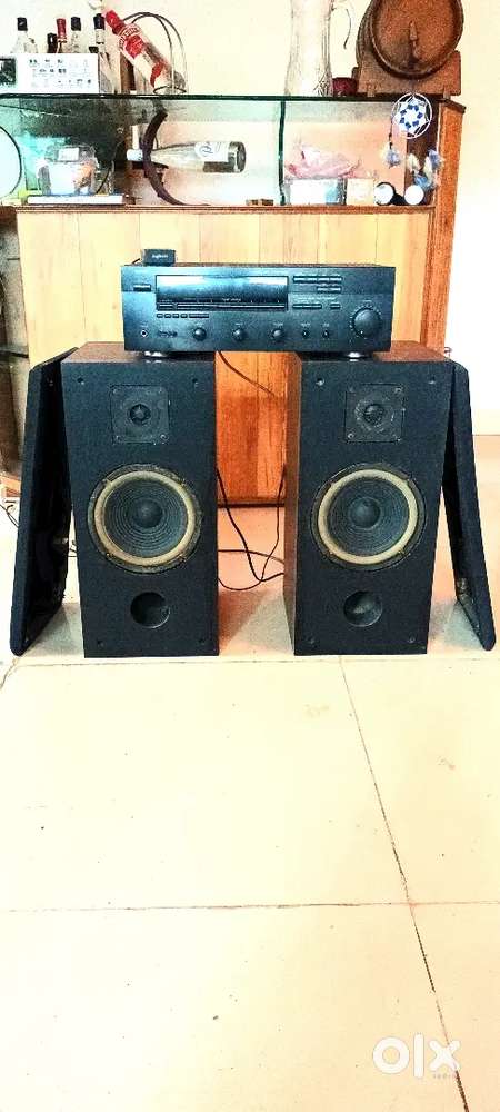 Heavy powerful bookshelf speakers..