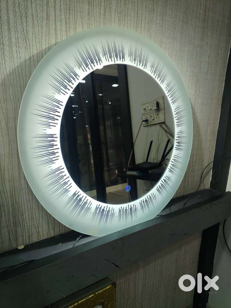 LED MIRROR