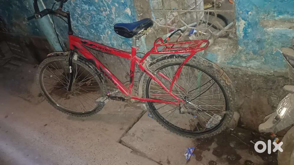 6 month huya hay new Tyre new without body all new condition