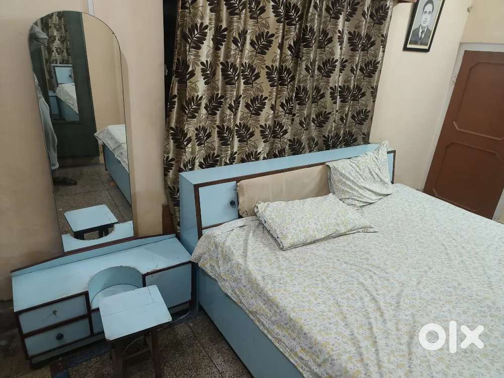 Double bed with box and Dressing table